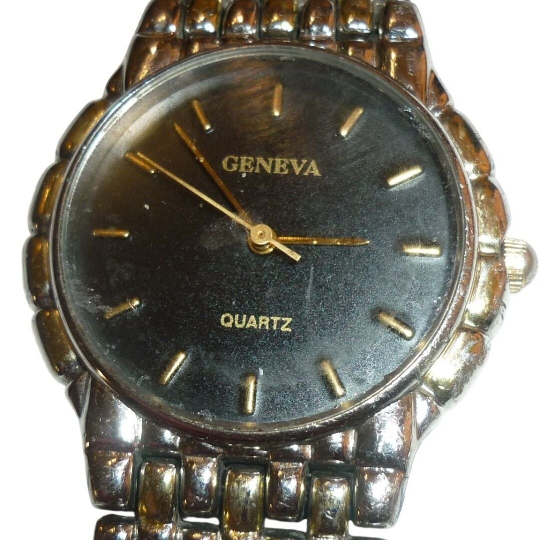 Geneva Quartz Watch Two Tone Silver Gold Black Dial Scalloped Bezel Link Band